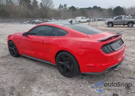 2021 Ford Mustang Gt Premium Fastback z USA, uszkodzony, nr VIN 1FA6P8CF6M5133915